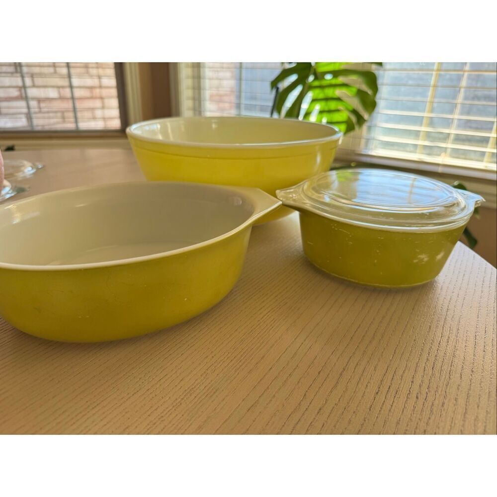 Pyrex verde avocado green 404 043 472 primary yellow lime green 3 piece bowl cas